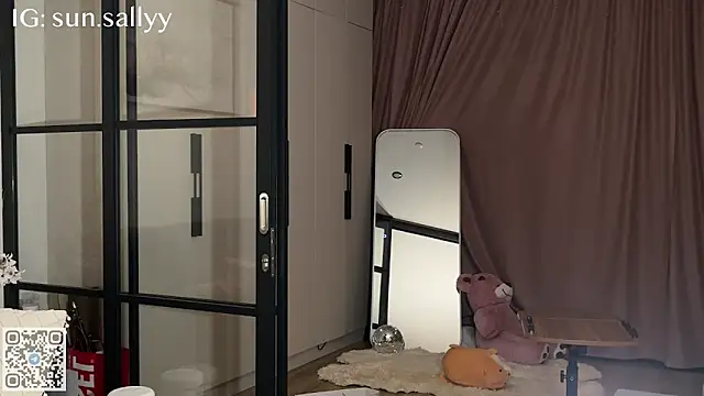 sunsally online show from July 1, 9:36 pm
