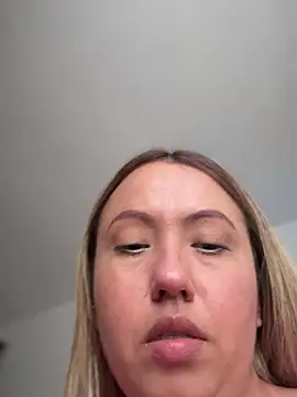 VIOLETA-25  online show from February 28, 3:22 pm