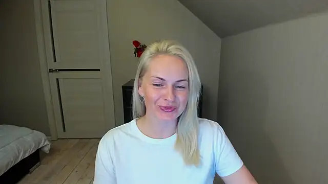 Alicee Gracee online show from October 7, 6:34 pm