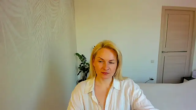 Alicee Gracee online show from March 25, 12:41 pm