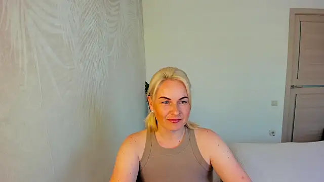 Alicee Gracee online show from June 3, 1:01 pm