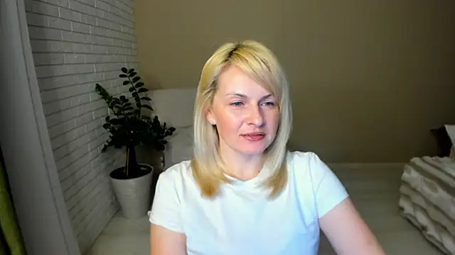 Alicee Gracee online show from February 24, 6:28 pm