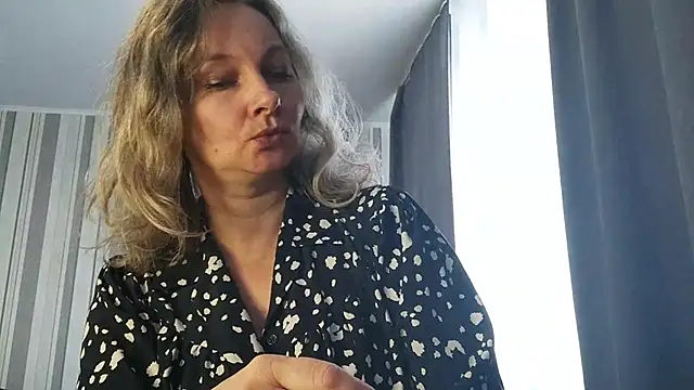 EdithManning online show from February 25, 8:57 am