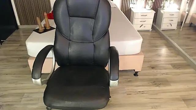 Sam mansson66 online show from March 31, 1:00 pm