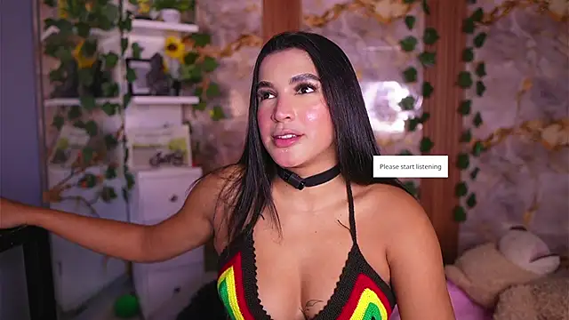 zoey-fox online show from April 18, 12:35 am