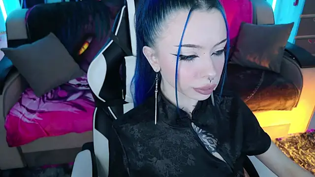 Aurora Natsuki online show from February 6, 11:24 am