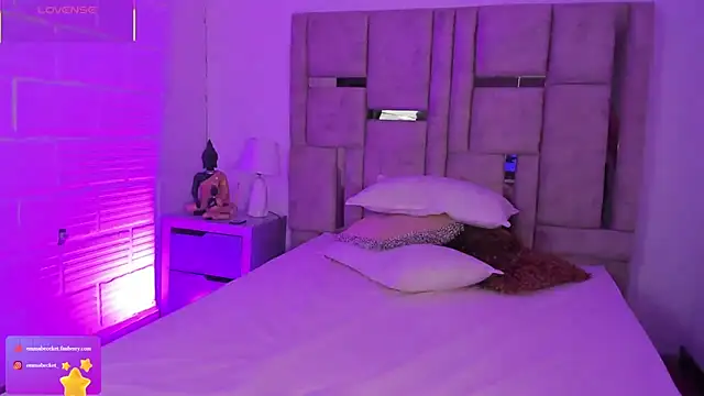 EmmaBecket2 online show from December 3, 3:20 am