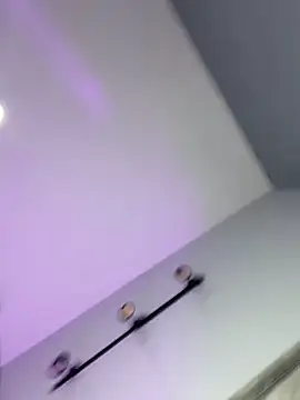 Annie9  online show from November 15, 8:26 am