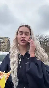 KikiWatson online show from March 21, 8:19 am