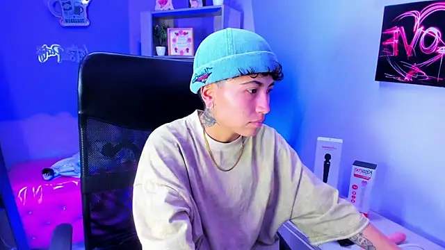 Im Mathias online show from December 16, 2:28 am