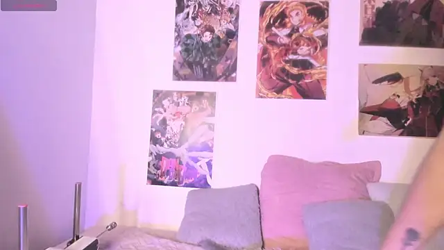 Luna-Chann online show from April 1, 11:35 pm