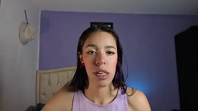 stephania t online show from March 17, 2:10 pm