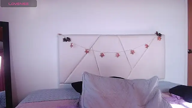 julz 03 online show from December 1, 12:52 pm