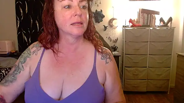 Nikkimastersgirl1091 online show from April 6, 12:43 am