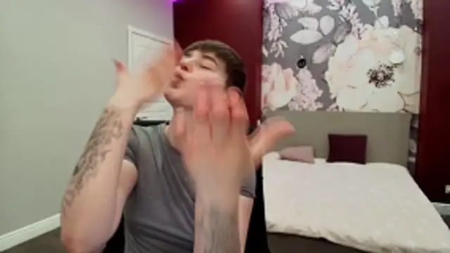 EmiliaYours online show from April 15, 2:50 pm