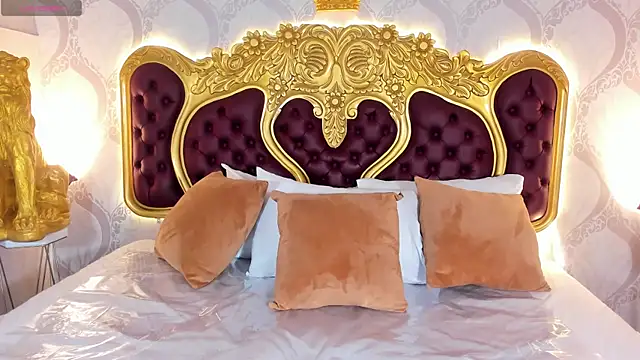 KendralHolson online show from February 10, 4:15 am