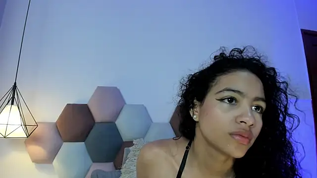 AntonellaHall  online show from December 4, 12:18 pm