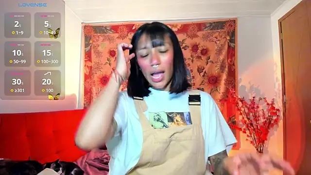 Snapshot of Demeter__ chatting on October 21, 2:04 am Demeter online show from October 21, 2:04 am
