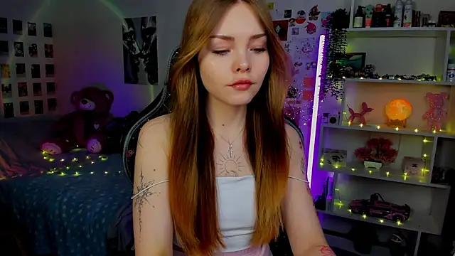 AkiraKatsu online show from November 8, 11:26 am