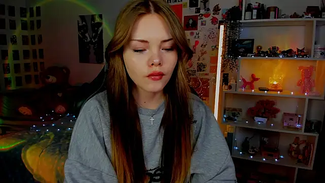 AkiraKatsu online show from April 4, 10:47 am