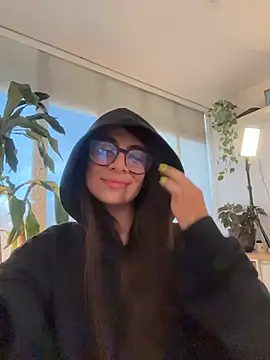 MariaIsabella8 online show from April 16, 9:39 pm