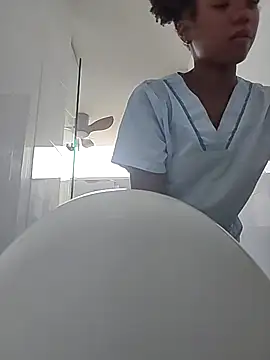 AriLennox  online show from March 4, 1:39 pm