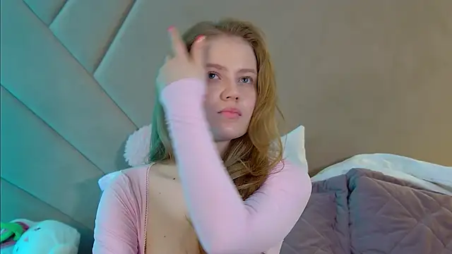 SelinSwarovski online show from March 30, 5:01 pm