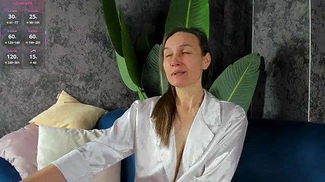 Lillian White online show from December 1, 12:04 am