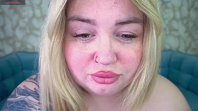 ZaraReignn online show from March 17, 10:14 pm