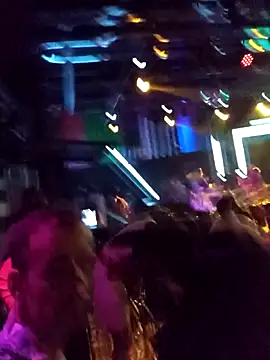 casaloucuras online show from April 4, 5:17 am