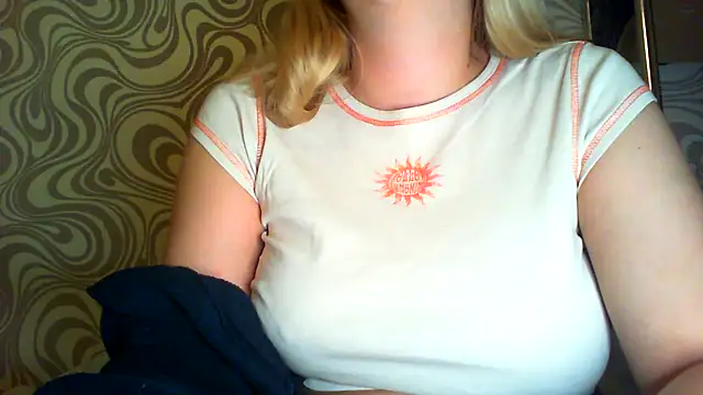 Snapshot of bunnyamy chatting on October 30, 7:26 pm bunnyamy online show from October 30, 7:26 pm