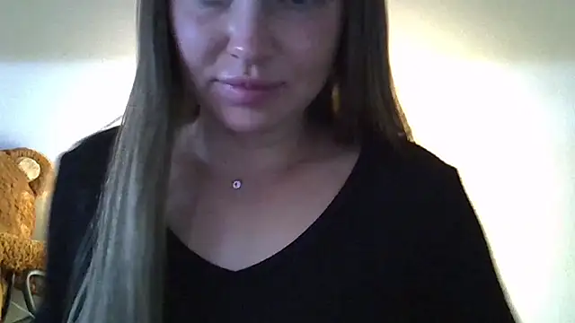 Snapshot of Lucky_Anna chatting on September 13, 9:45 pm Lucky Anna online show from September 13, 9:45 pm