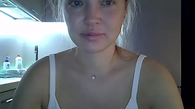 Snapshot of Lucky_Anna chatting on September 25, 4:00 am Lucky Anna online show from September 25, 4:00 am