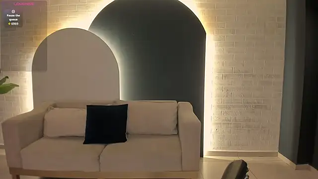 AlinaKravitz online show from March 29, 6:40 pm