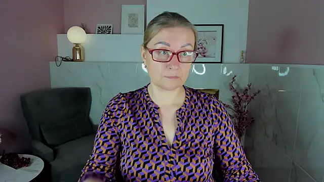 AlexandraKind online show from October 11, 1:47 pm