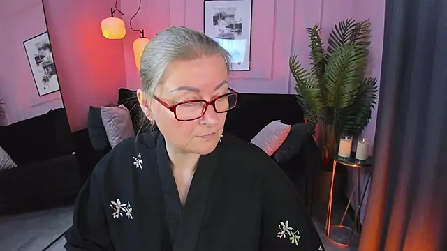 AlexandraKind online show from September 26, 2:25 pm