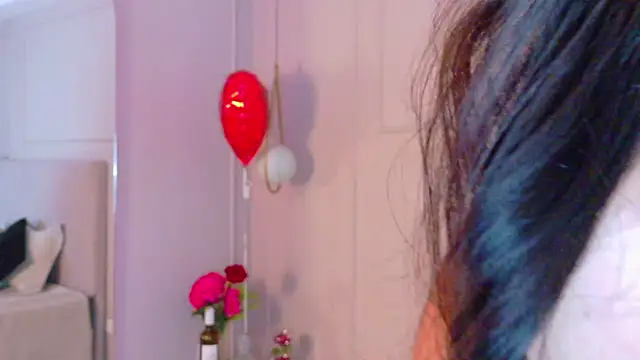 OlayaCooper online show from February 14, 8:11 pm