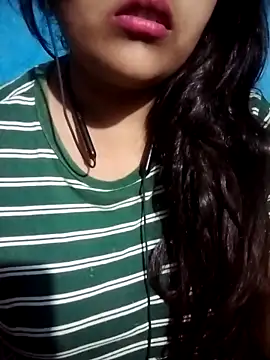 Love-Veronica online show from April 20, 5:38 pm