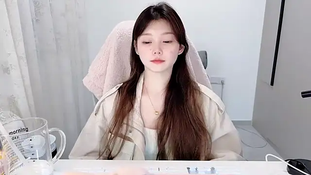 yang-yang-yang online show from November 12, 3:43 pm