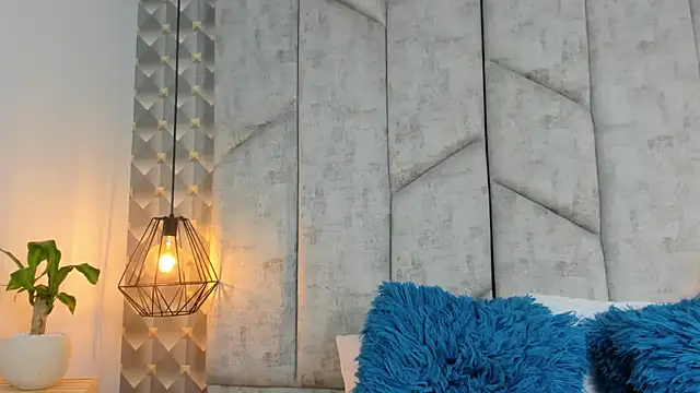 AshleyHill2 online show from March 6, 3:23 am