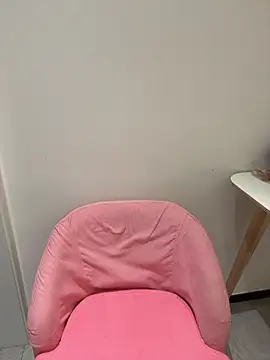 Selenaaaaa- online show from February 8, 2:32 pm