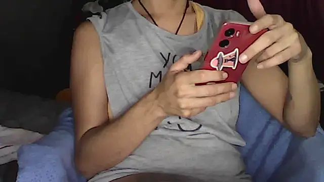 DarkElfSorceress online show from March 8, 2:10 pm