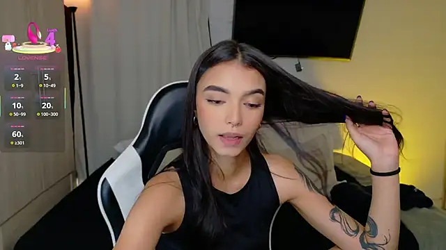 AnabelWolf online show from September 12, 5:20 pm