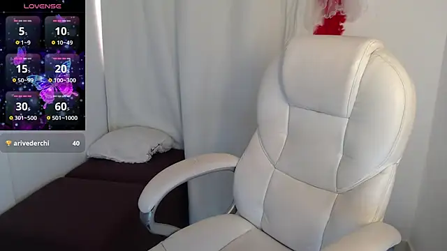 Xileny-Halliwey online show from November 24, 9:17 pm