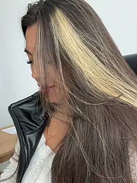 LIZ-06  online show from June 2, 2:40 pm