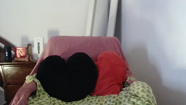 natgirlnatural online show from August 4, 8:04 pm