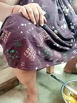 Hotty-rumi online show from February 1, 7:18 am