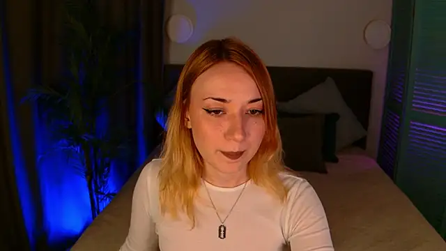 Snapshot of Maddy_Garcia chatting on September 27, 10:17 pm Maddy Garcia online show from September 27, 10:17 pm