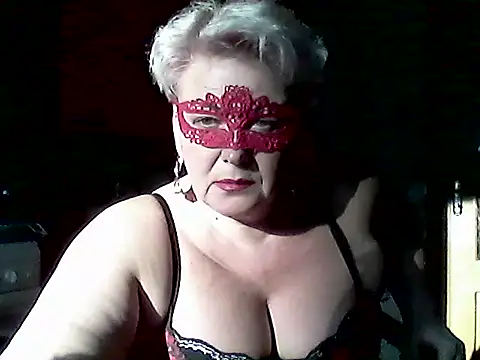 Lisa Suzie online show from March 25, 2:31 pm