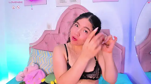 amandalee01 online show from January 12, 8:14 pm